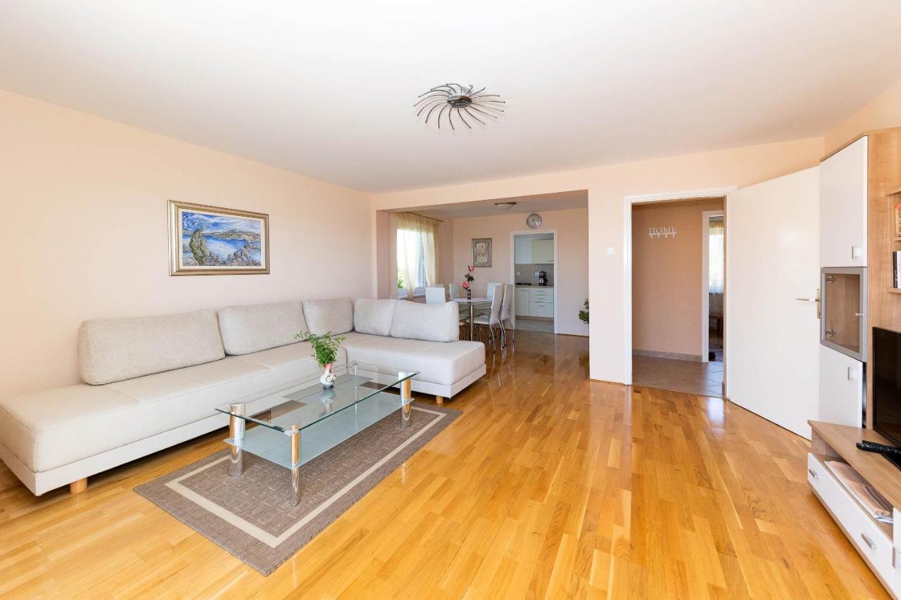 סלצה Apartments Nada מראה חיצוני תמונה